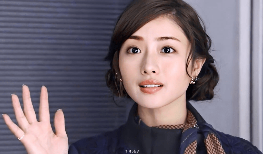 万众女神——石原里美拽酷的女孩儿你爱了吗复古嬉皮士风你值得拥有