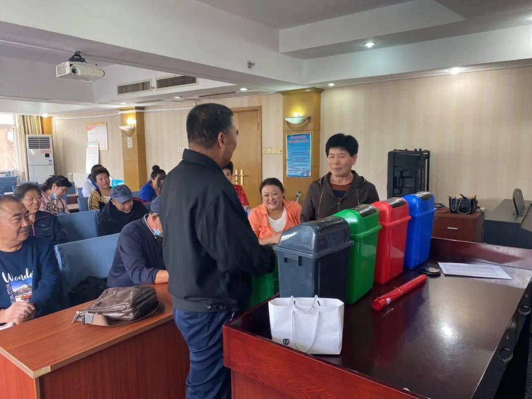 阜新路街道举行垃圾分类指导员培训活动