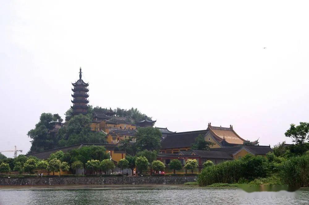 三国东吴铁瓮城遗址铁瓮城遗址又名子城,京城,位于江苏省镇江市京口区