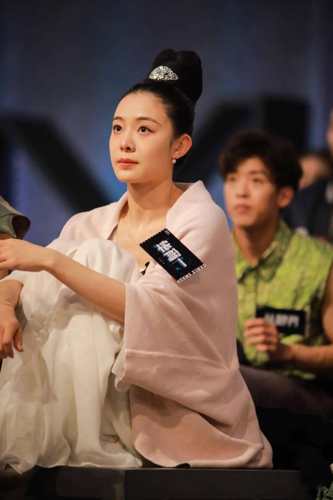 在舞者大厅的宵一美得如此动人,华宵一仙气飘飘的上场和风暴时刻来咯!