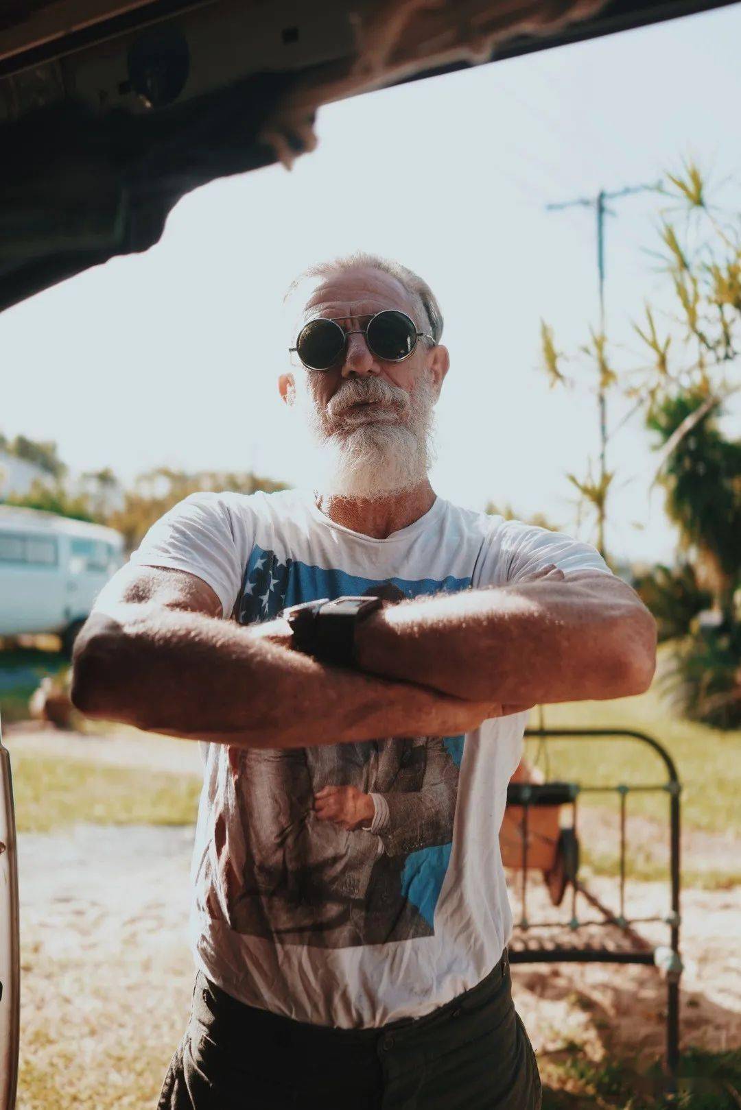 老玩童steven的神奇木屋换宿我从他身上看到了两个字痛快