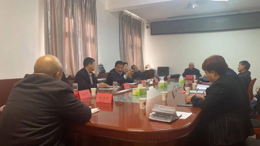 市委常委,县委书记宋向党及县领导焦朝君,李凯军,赵建福,赵现科对老