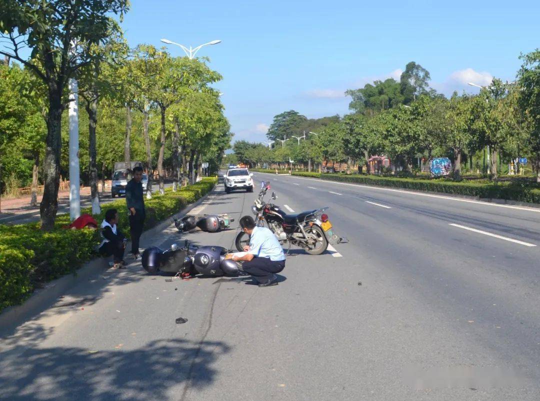 长泰:逆行事故,三车连撞!这画面看的小编我好害怕!