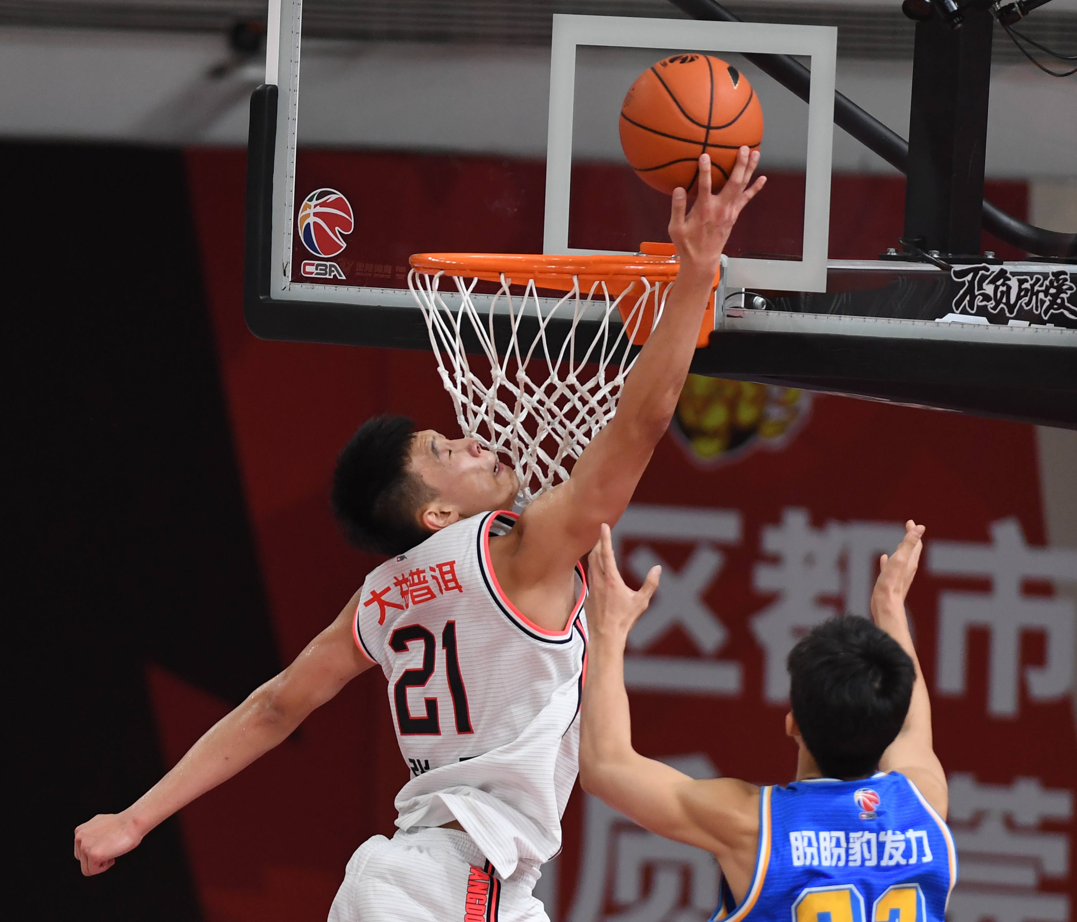 篮球cba第一阶段广东东莞大益胜福建豹发力