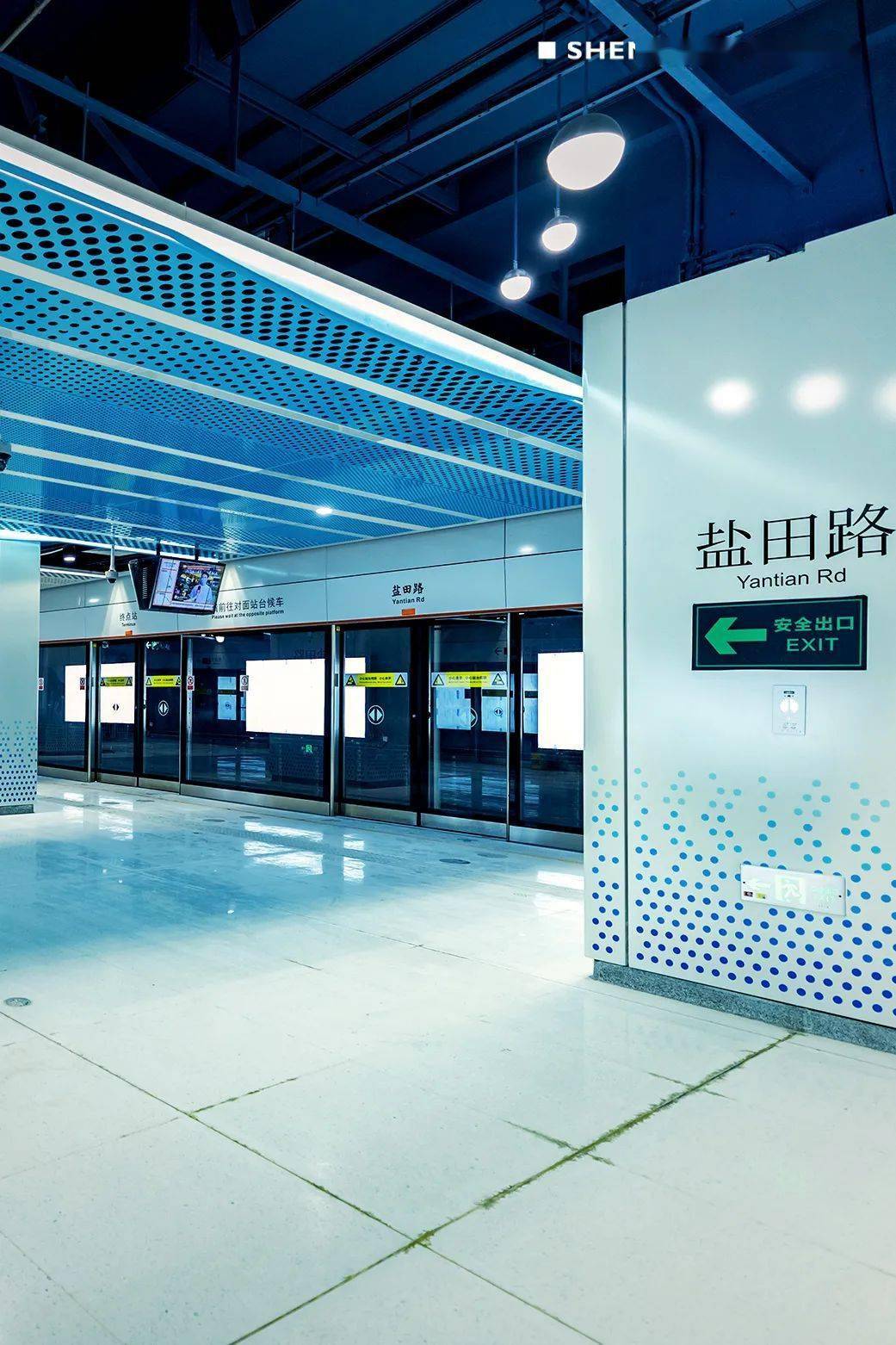 这一次我们终于实现了乘坐地铁去看海的愿望
