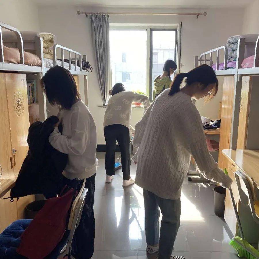 宿舍大扫除让我们一起动起来