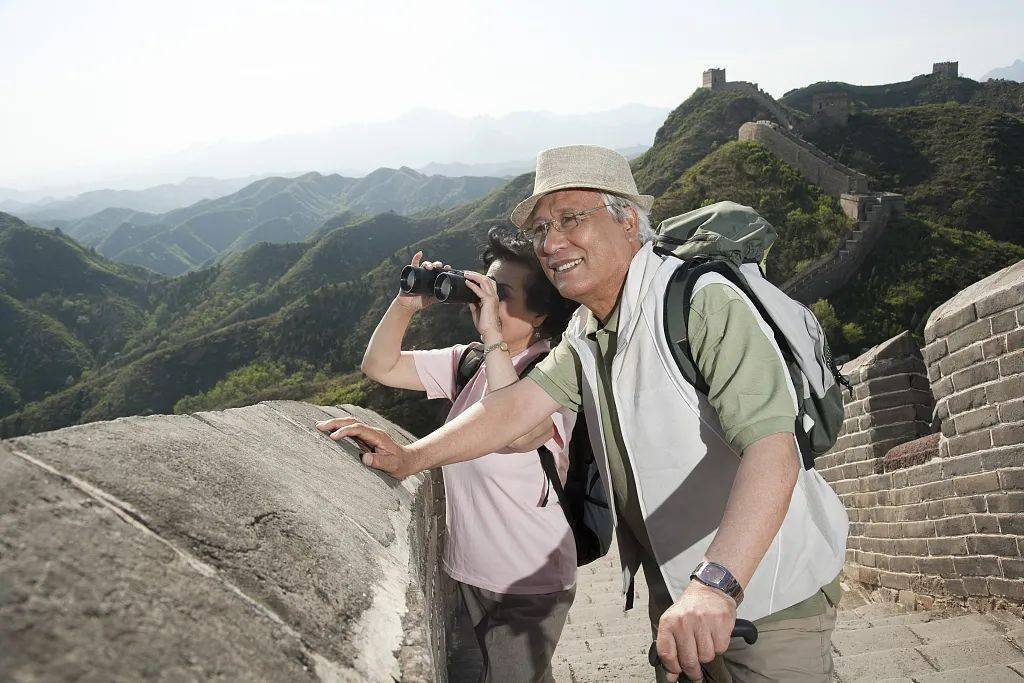 健康又是一年登高时老年人爬山要牢记这3大注意事项
