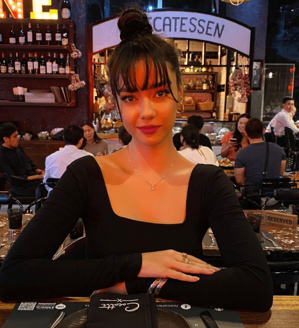 加拿大亚裔混血获选美冠军 性感美貌令华人网友叹惊为天人!