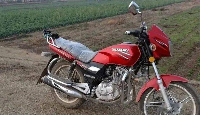 农村为什么都驾驶无牌无证的摩托车原因让人很无奈