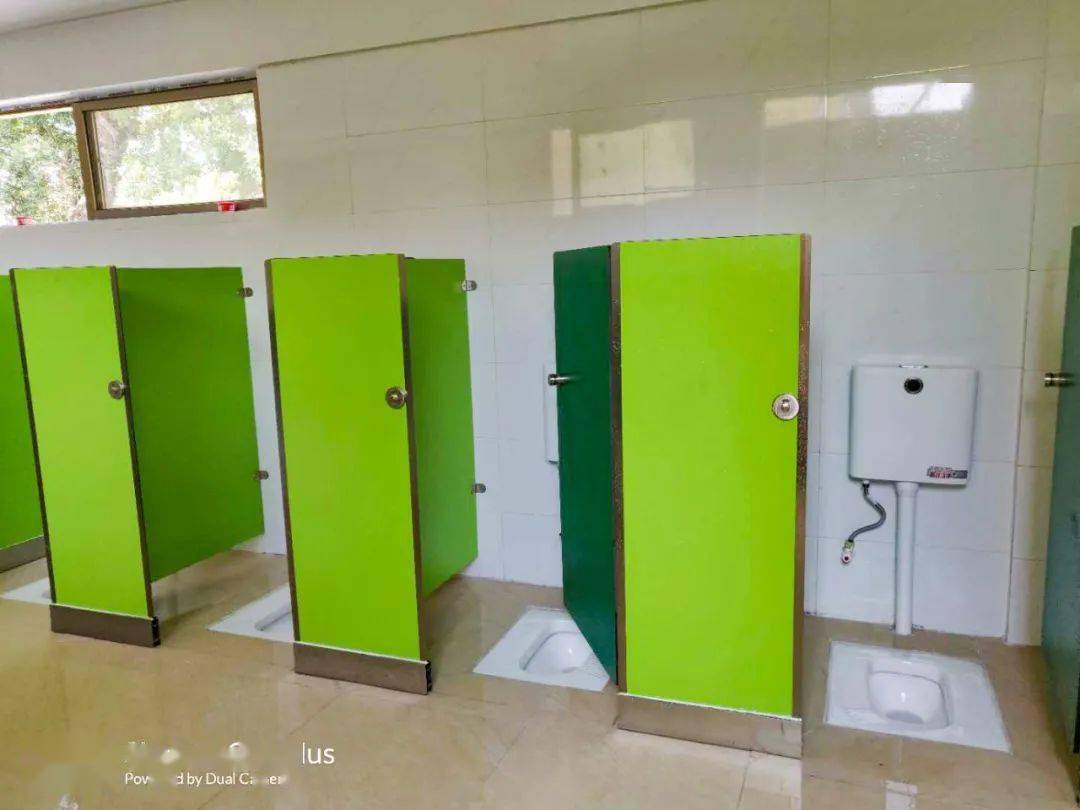 斗门29所学校有"新网红"_厕所