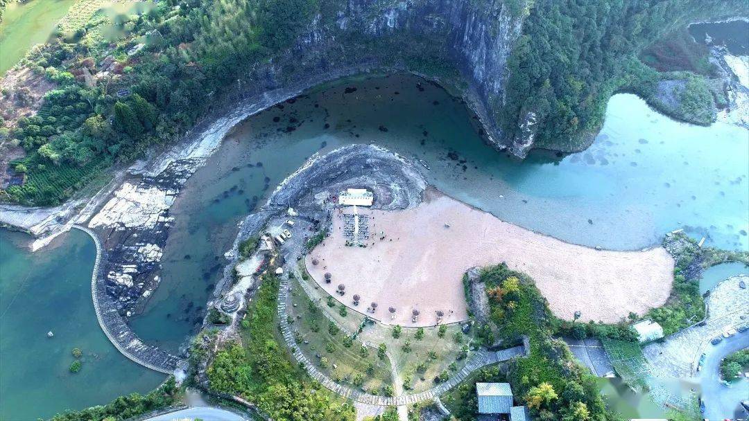 千年古韵风情南浦溪2020年泰顺县新时代文明实践沙滩集体婚礼浪漫上演