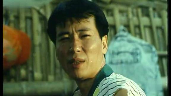 阿满系列喜剧香港少爷到工地打工东北大哥很照顾他