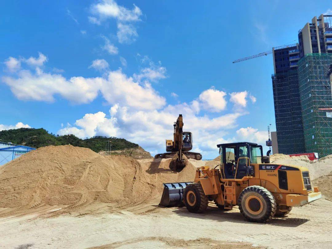 荣亨建材拥有合法沙场场内有各种专业设备有质量保证装修专用的袋装沙