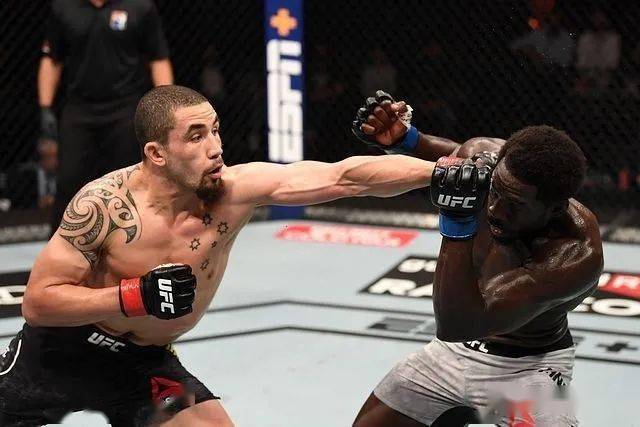 战报| ufc254:哈比布 vs 盖奇