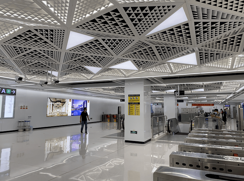 "出行难问题,让居民"走出去"更便捷,搭乘地铁从益田到福保仅需2分钟