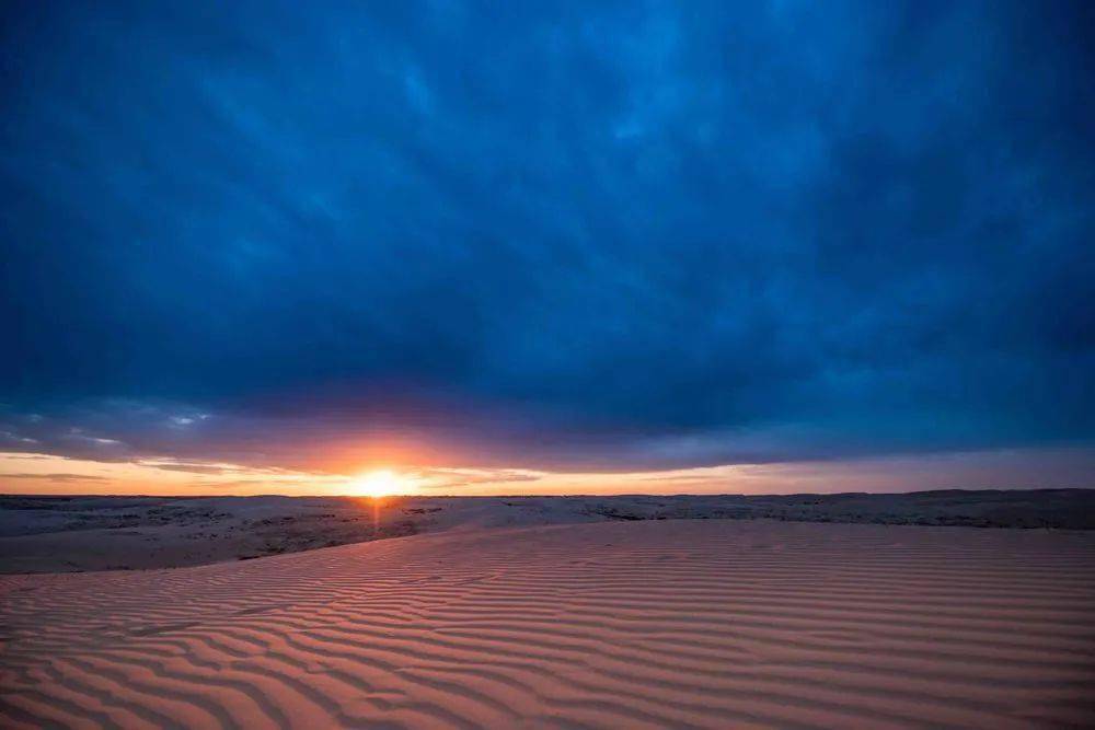 大漠孤烟直 长河落日圆——宝古图沙漠