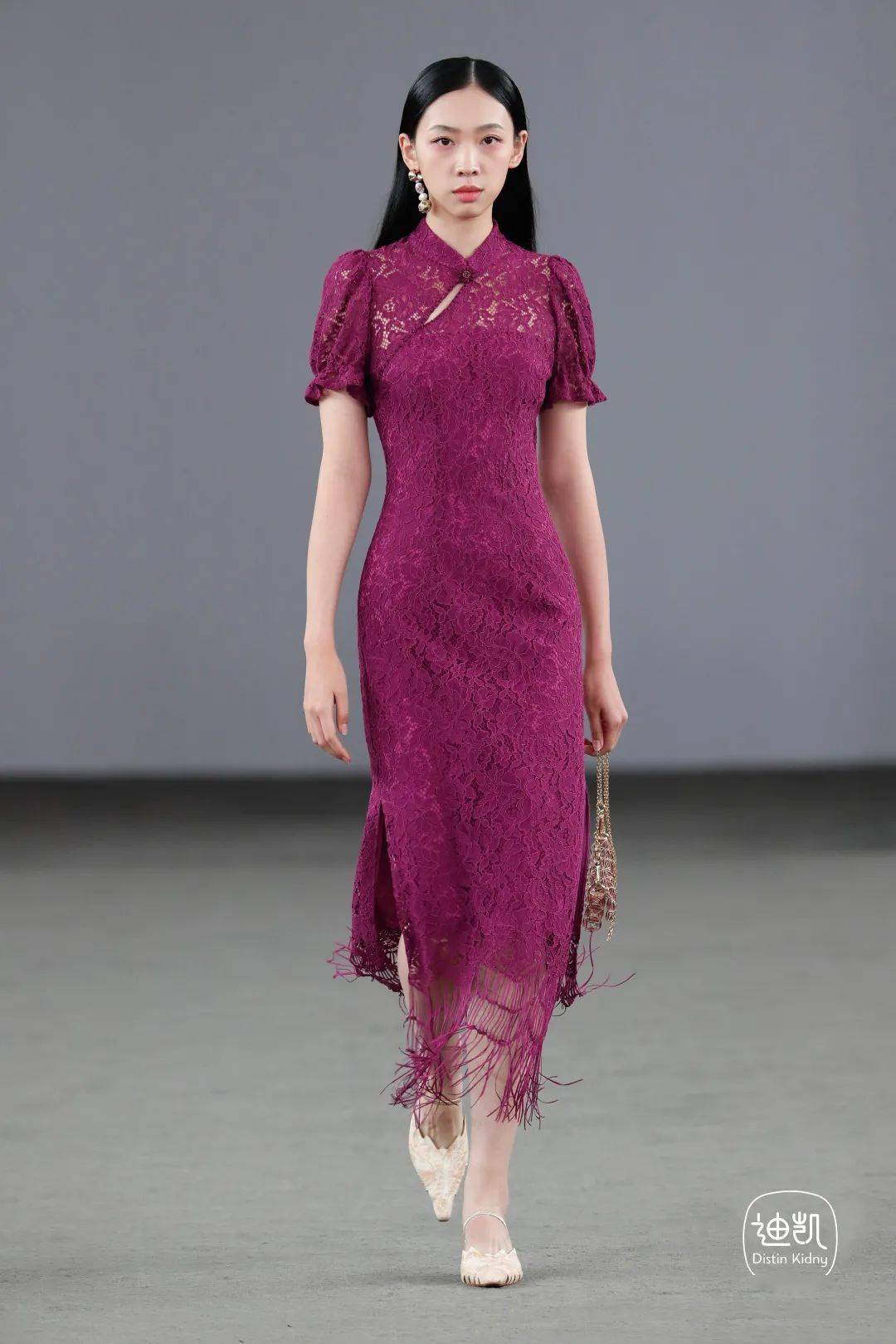 迪凯艺术女装山水草木香烟雨如墨染迪凯2021ss中国艺术大秀惊现深圳