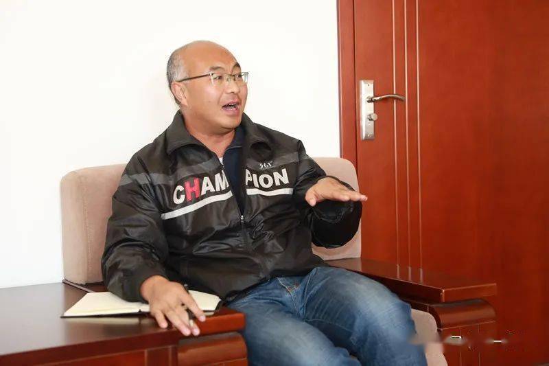 【张家口市第一中学】市教育局党组副书记,副局长杜平莅临我校调研