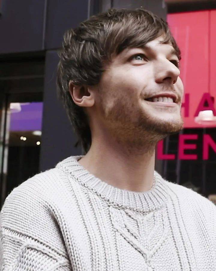 第七名是  liam payne(利亚姆·佩恩)4600万英镑. 一个字点评: 可!