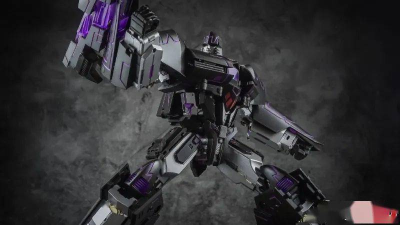 转载变形金刚非官方gt漫画造型飞机威震天再版