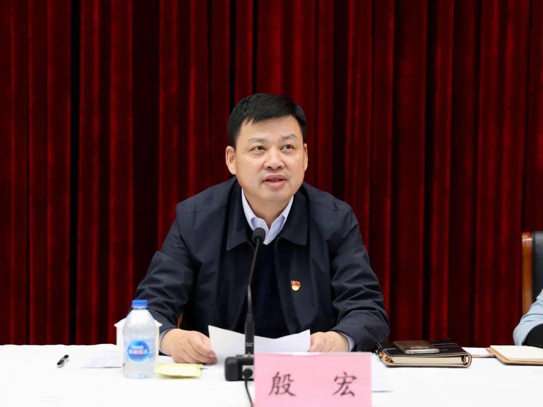 镇党委书记张伟国高度肯定了征收安置等工作,并对创新社会治理,加强