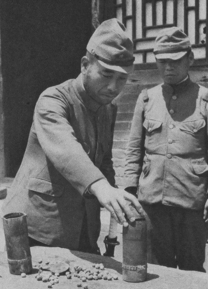 图为广田弘毅和杉山元陆.