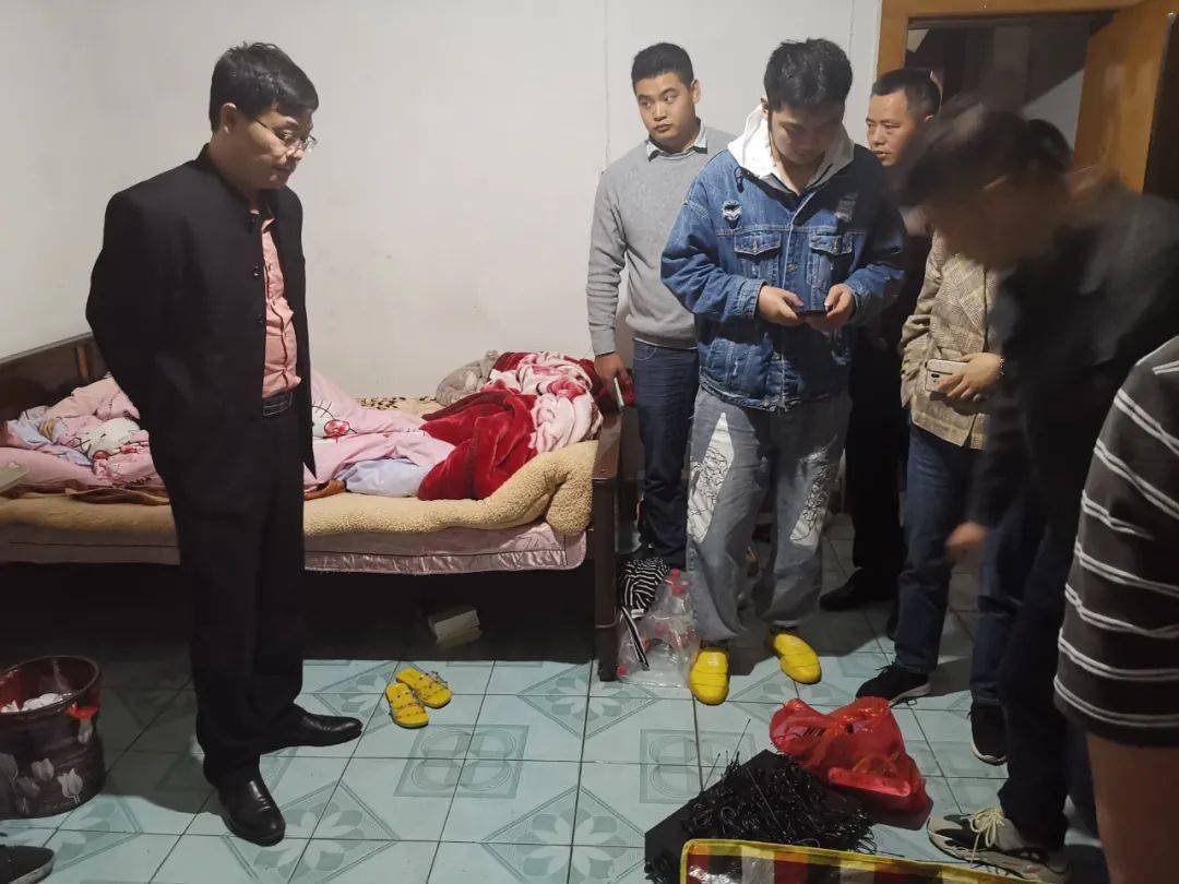 鹰潭3名男子竟然深山老林里搞诈骗._余江