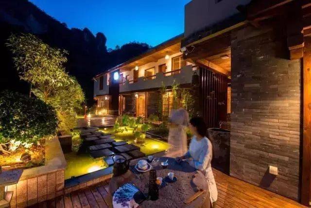 想有座这样的院子,闲暇之余,种种花,喝喝茶,人生足矣