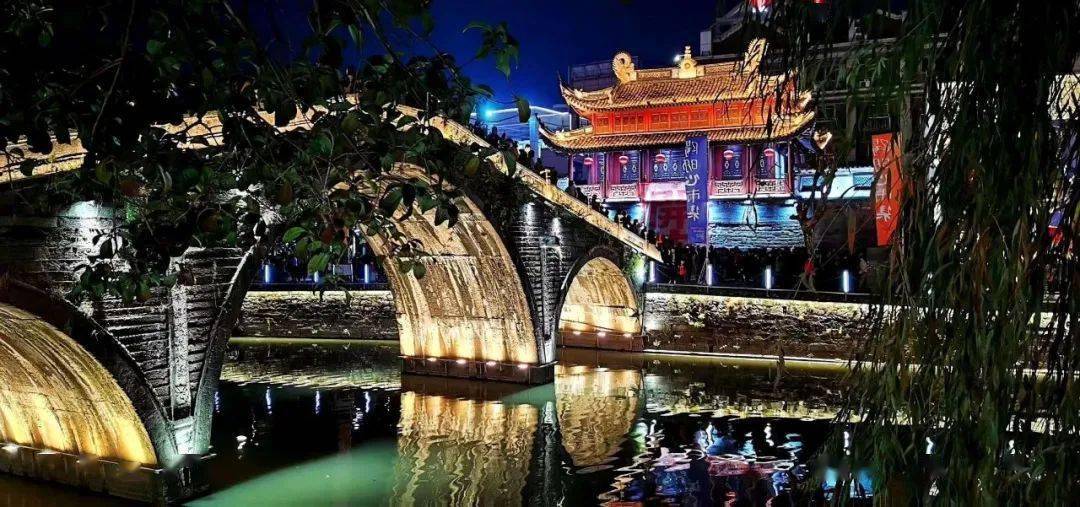 余姚这个地方人山人海!连手机信号都被挤爆!此等盛景,你去了吗?