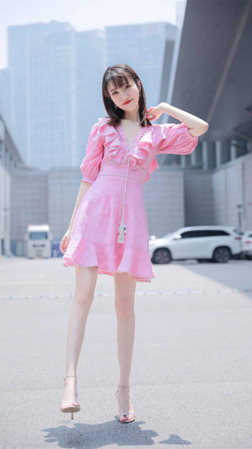 手机壁纸张纯烨