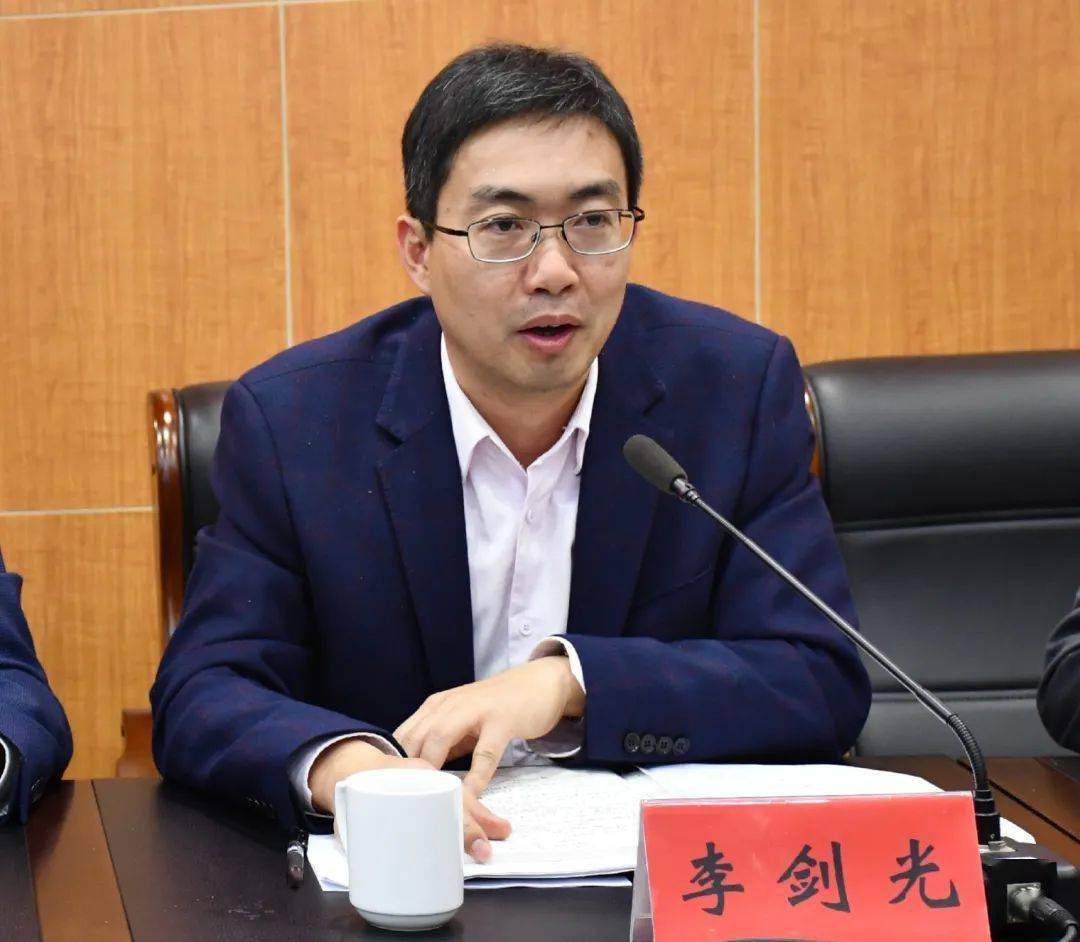 李剑光副市长:老旧小区改造工作是一项上级重视,百姓拥护的民生实事