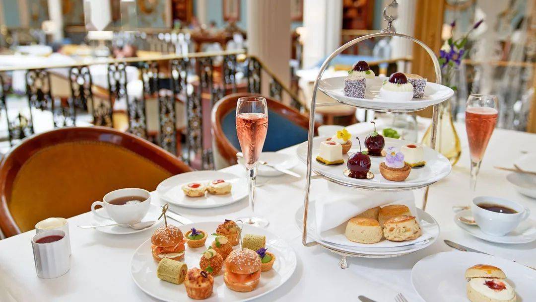 英国下午茶礼仪全解:吃美食还要遵循这些礼仪,不然就出糗了_司康饼