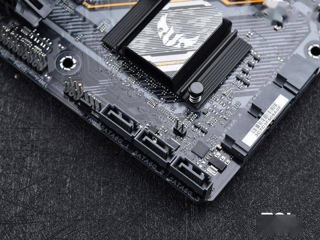 出乎意料的高规格华硕b460重炮手主板评测