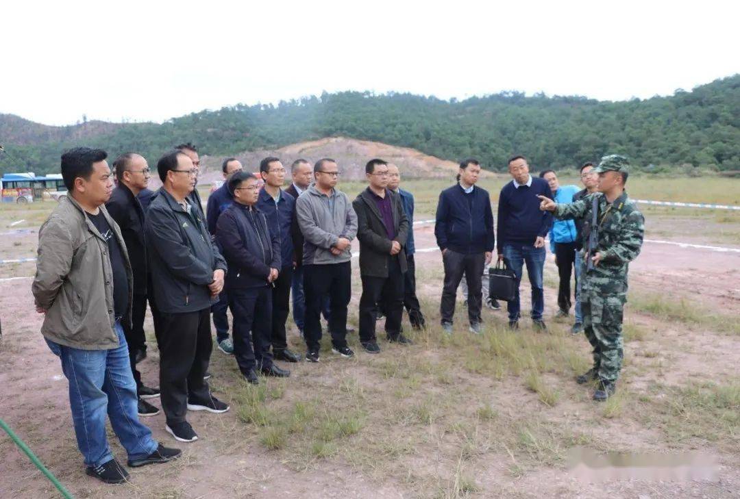 中共峨山县委举行2020年度议军会议暨"军事日"活动