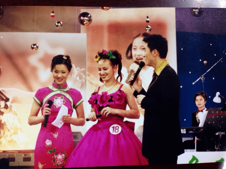 听说看过"银河之星大擂台"的,现在下一代都可以参加少儿组了_黄欣