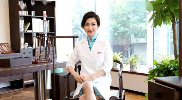 长93毫米直径42毫米石头通过胆总管排出长根结石疗法唯一继承人王琼担