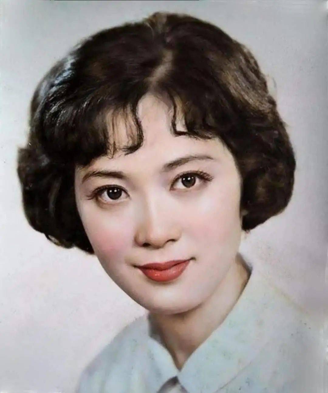 温如华登殿来戏凤舞台在清宫