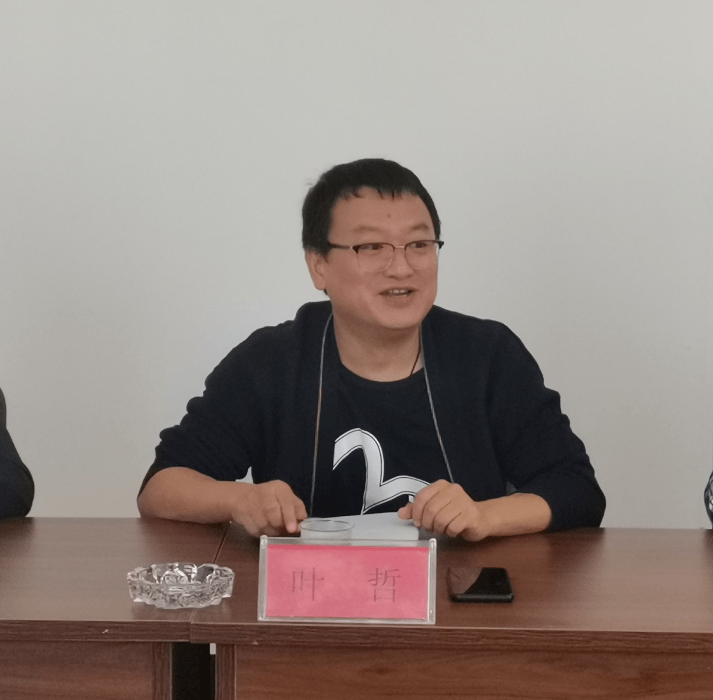 三都村新一届党支部书记俞星洪和上一届村干部蒋焕呈为华能玉环电厂送