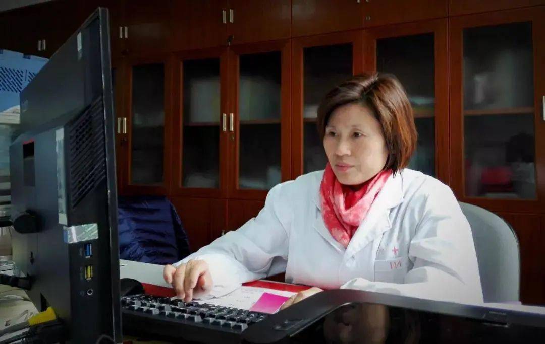 致敬三八红旗手王腊梅在麻风病防治中贡献江西方案