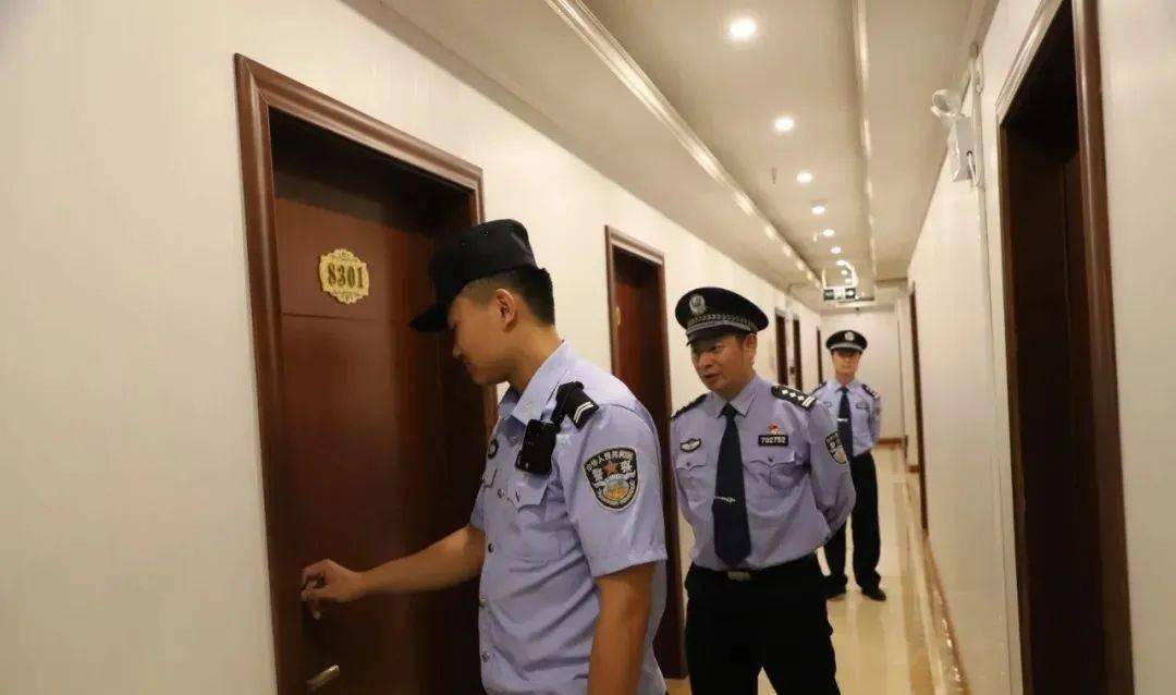 西林县警方重拳"扫黄"!打掉组织卖淫团伙多人!