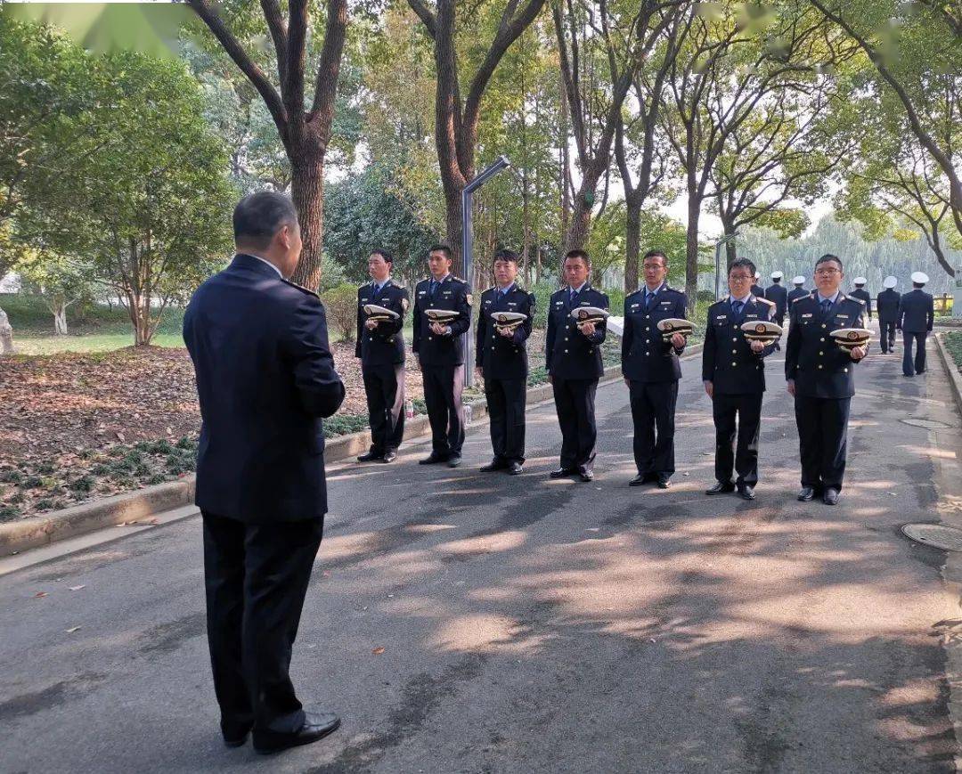 中国海监上海市总队开展2020年度体能礼仪培训