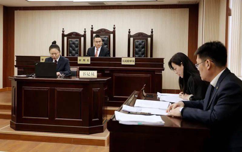 华师律师事务所启用"模拟法庭"提升业务水平