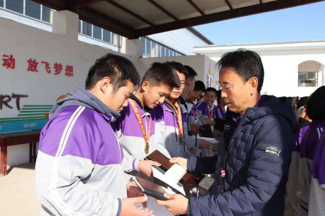 喜报:涿州市实验中学获2020年中小学生秋季田径运动会团体第一名