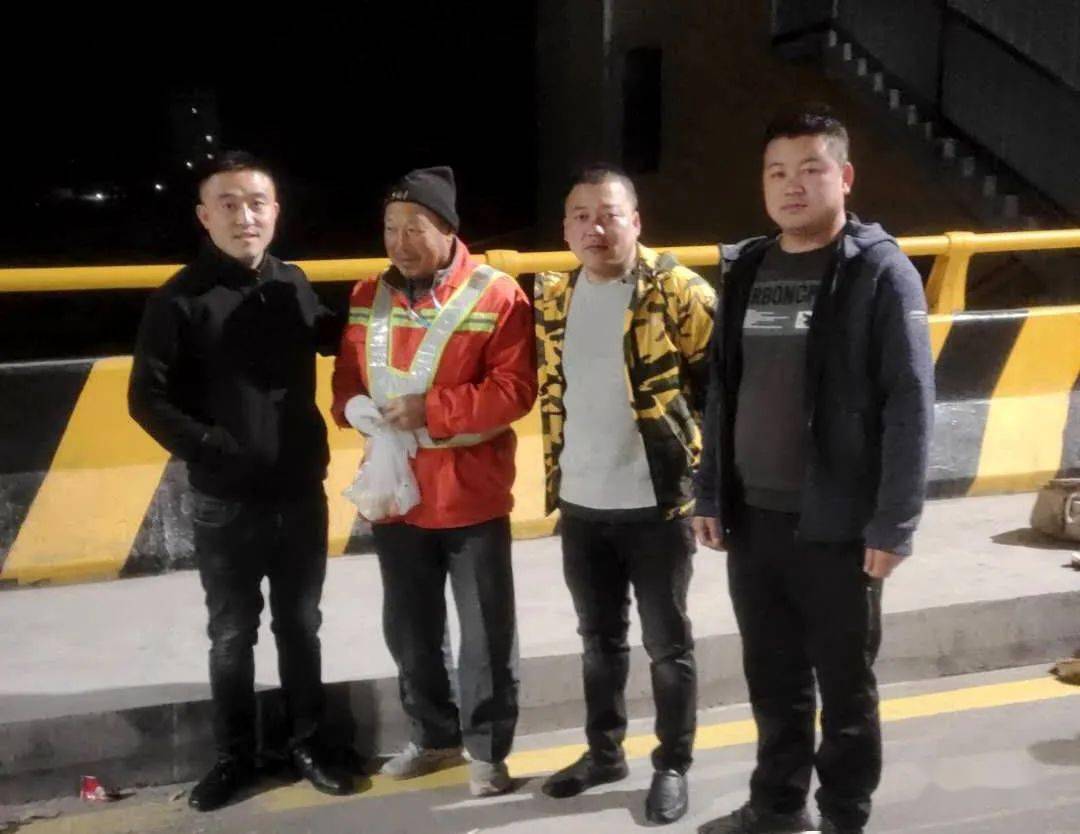 微石楼凌晨四点的爱心早餐暖胃又暖心