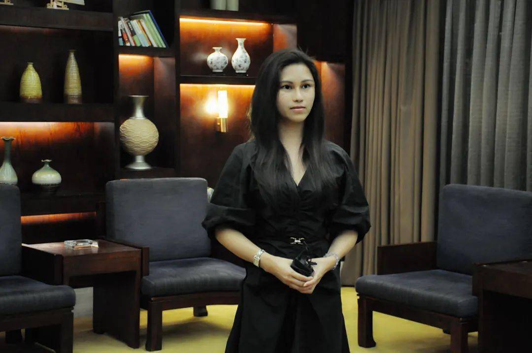 微信·专稿∣王彤羽:人物随着那股子郁郁葱葱的水性调子汩汩而出