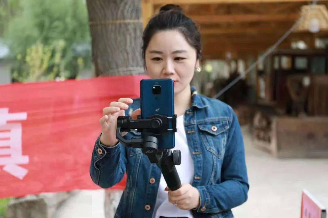 第二十一个记者节寄语见证融媒传播精彩我是新闻人我自豪