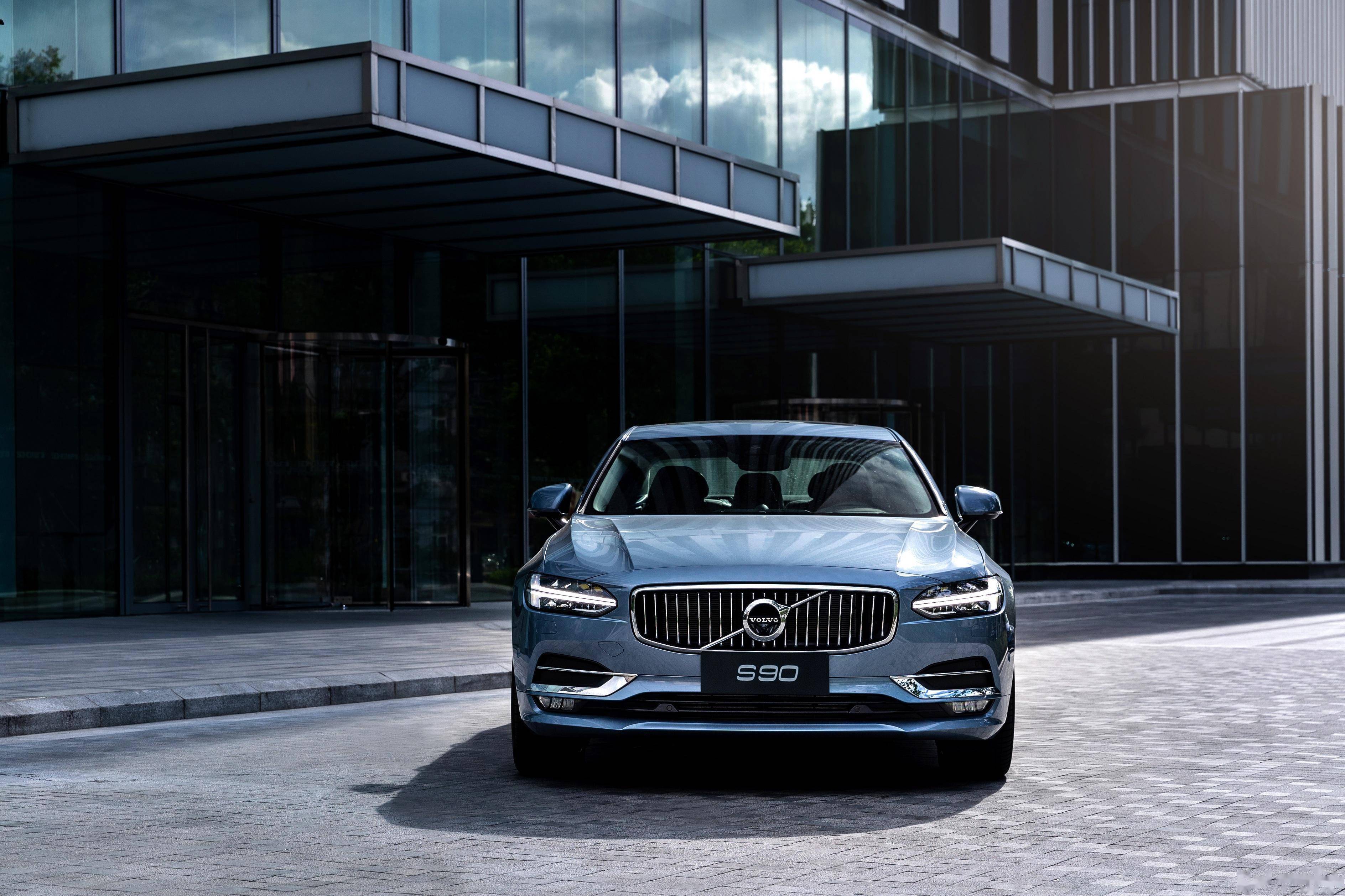 1-2万优惠是毛毛雨,这4款豪车降价8万起,你会考虑出手吗?_搜狐汽车_搜