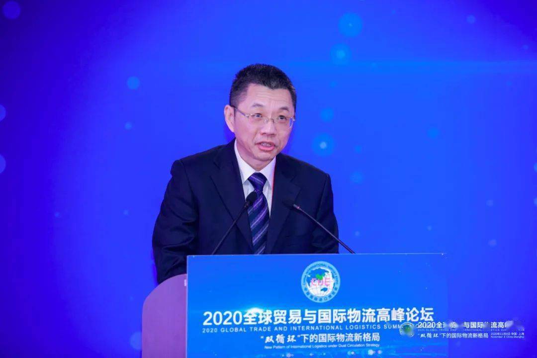 论坛由中国交通运输协会常务副会长余卓民主持中国国防交通协会常务副