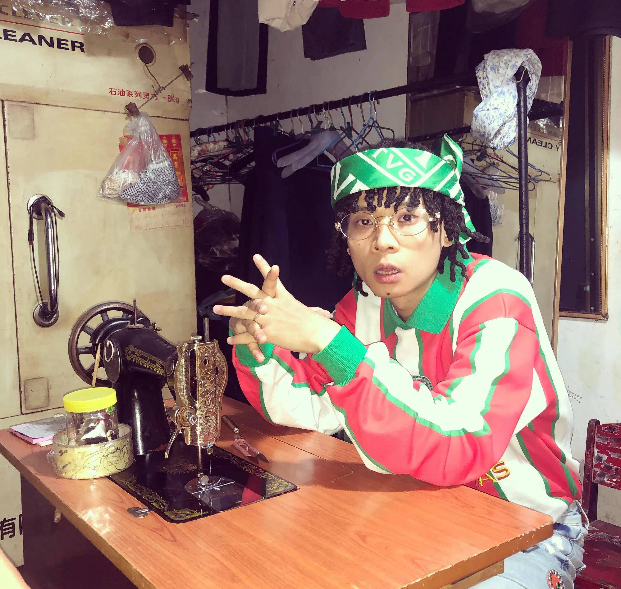 布瑞吉宣布当爸27岁宣布产子喜讯,gai发文庆祝要和儿子柚柚组成"舒克