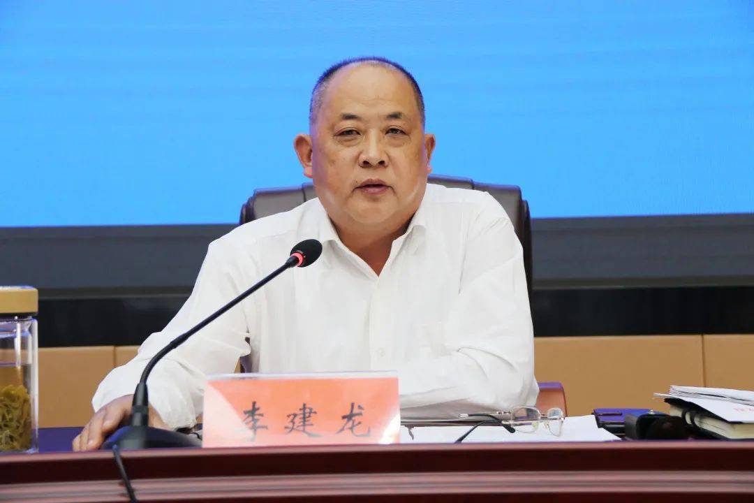 依法依规戴南镇有序推进农村房地一体不动产登记发证工作